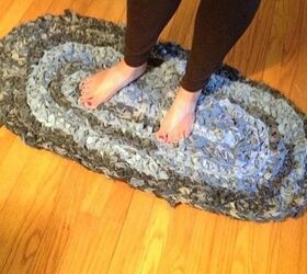 s don t throw away your fabric scraps before you see these 13 ideas, reupholster, Crochet the into a comfy rug