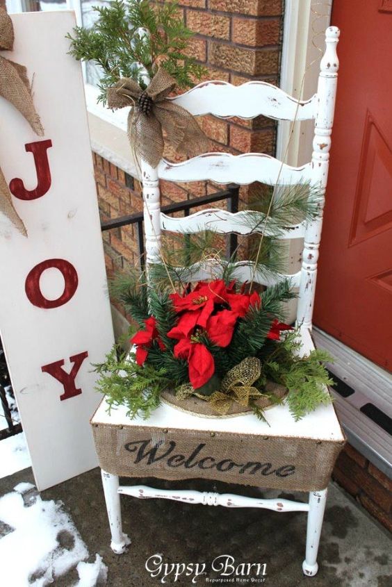 15 brilliant ways to reuse that broken chair, Set it up for your seasonal decor