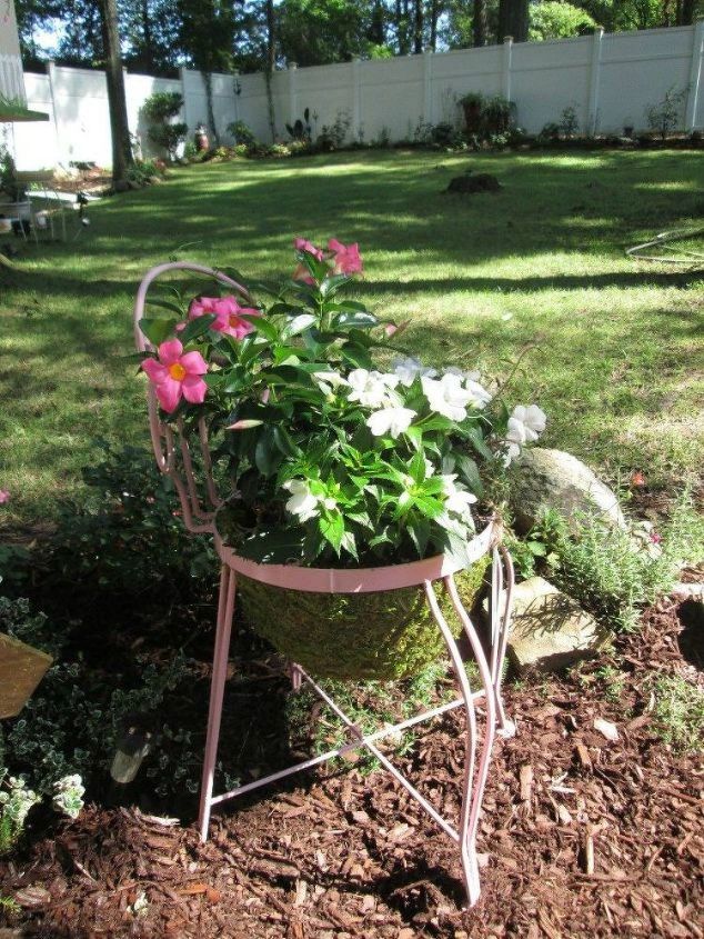 15 brilliant ways to reuse that broken chair, Keep the skeleton as a planter