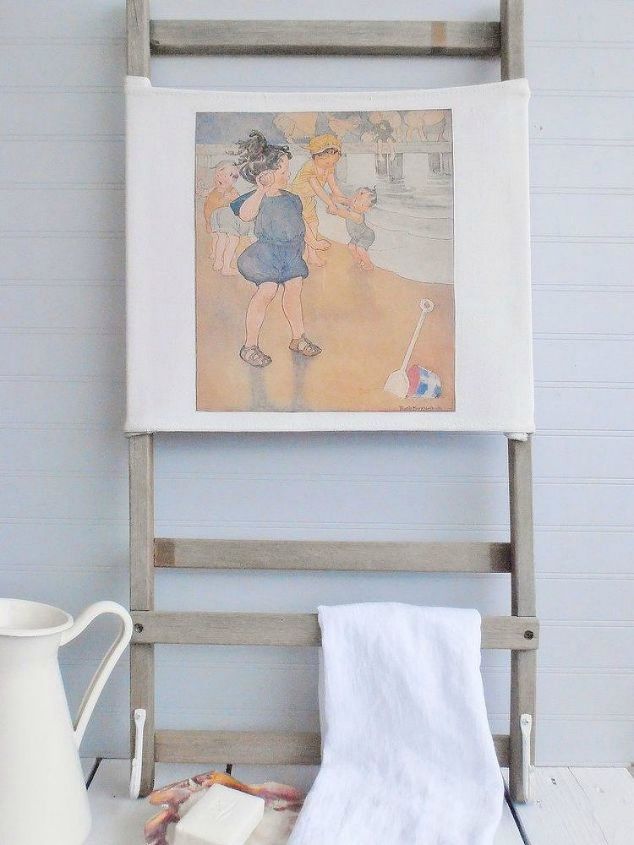 15 brilliant ways to reuse that broken chair, Transform a beach chair for your bathroom