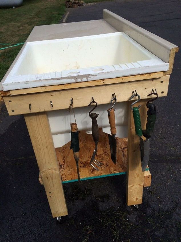 repurposed laundry tub to potting table fish cleaning table