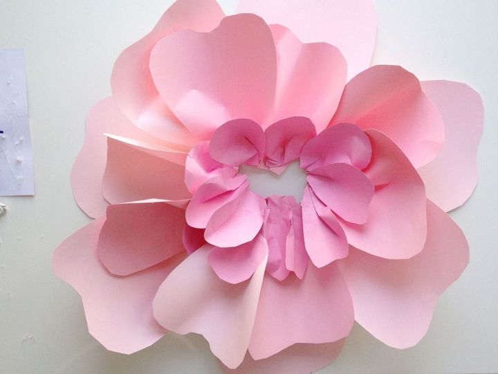 grandes flores de papel para a parede