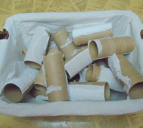 Mini adornos de cesta con tubos de papel higiénico