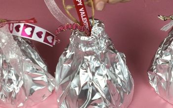 Recycled Valentine's Day Giant Kisses