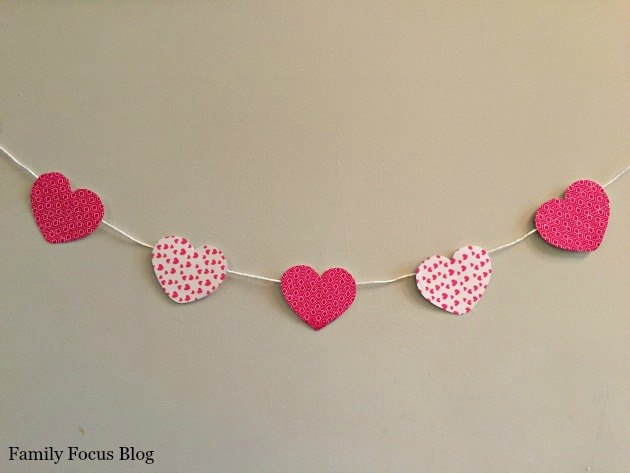 easy washi tape valentine s banner, seasonal holiday decor, valentines day ideas