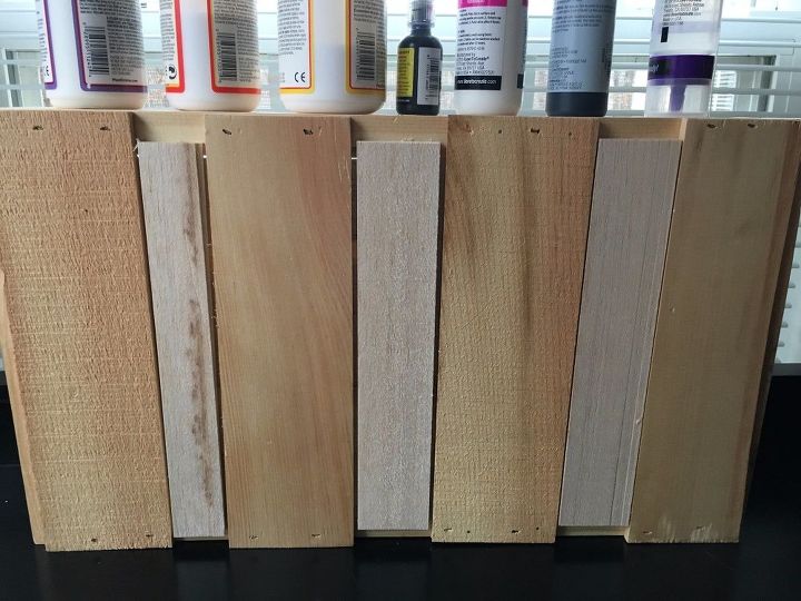 almacenamiento de pintura de 12 dlares a partir de un pal pequeo de madera natural de
