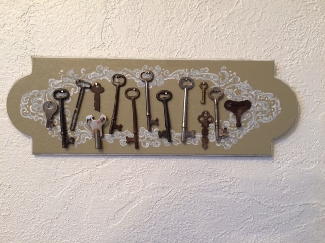decoracin de pared con llaves antiguas