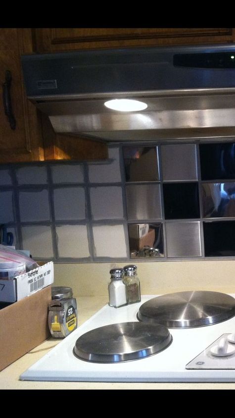 cheap way to cover ur ugly kitchen backsplash tile, Painted the old grout grey grout paint
