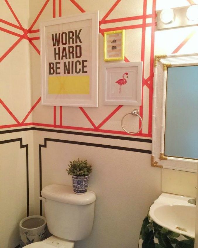 faa seu banheiro parecer incrvel com essas atualizaes de parede, Papel de parede DIY usando fita Washi para alugar