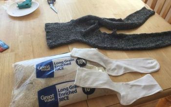 Bet You've Never Thought of Doing This With Your Old Socks (16 Ideas)
