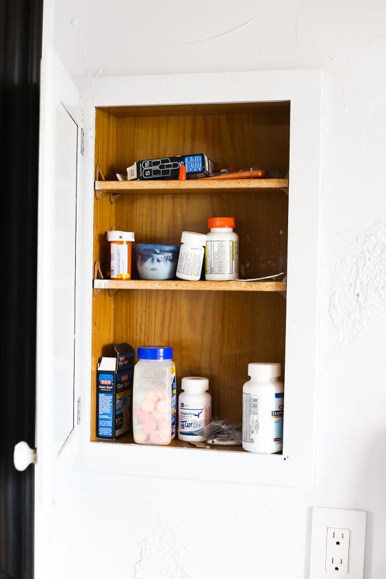 turn your medicine cabinet into a jewelry display, kitchen cabinets, kitchen design