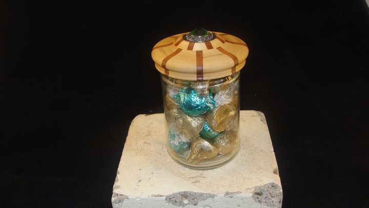 turn an empty jar into a reusable gift jar