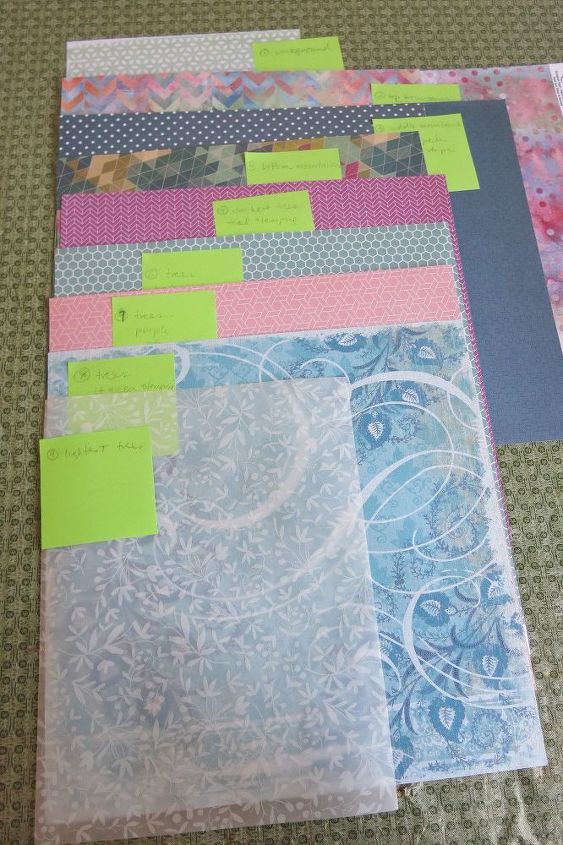 use papel de scrapbook para fazer arte de parede inspirada em colchas