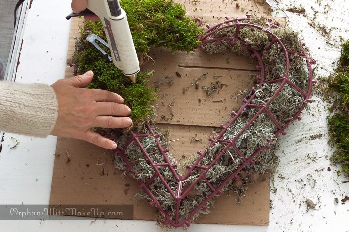 easy valentine heart shaped moss wreath, crafts, seasonal holiday decor, valentines day ideas, wreaths