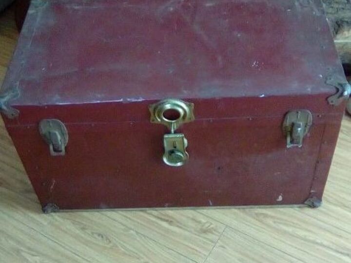 q got this old metal chest for 15 00, painted furniture