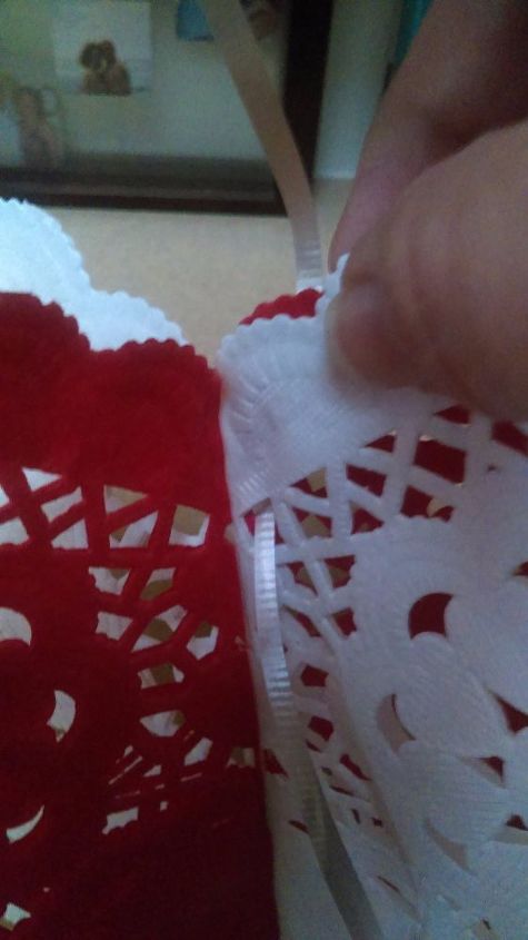 easy to make paper heart doilies