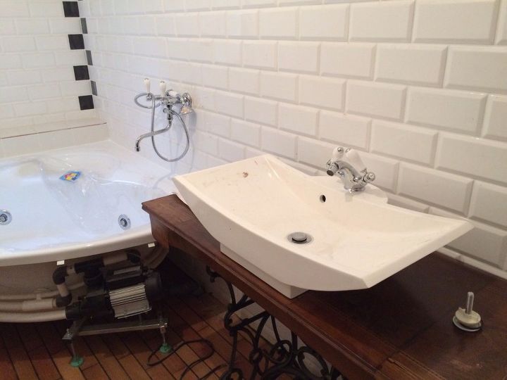 q bathrom sink stander, bathroom ideas, plumbing