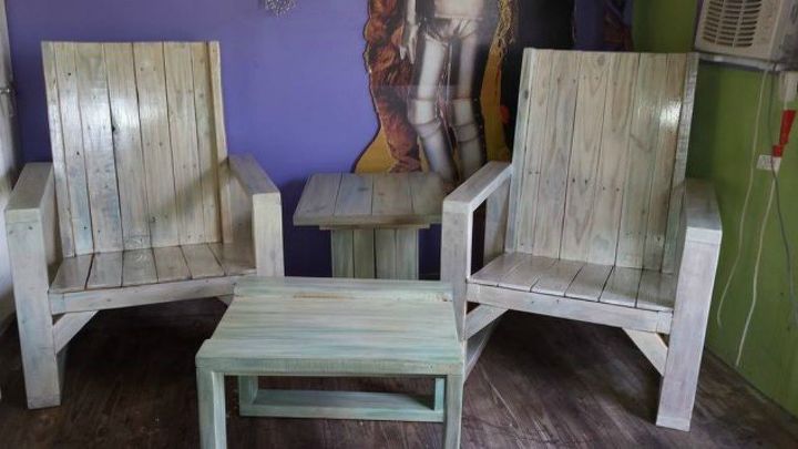 shut the front door these pallet furniture ideas are breathtaking, This unicorn spit pallet patio set