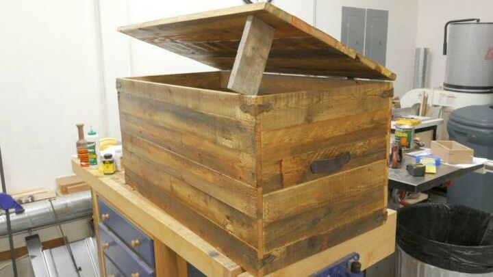 shut the front door these pallet furniture ideas are breathtaking, This rustic pallet board chic chest