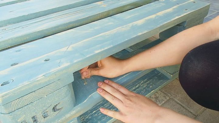 vintage style coffee table from pallet video