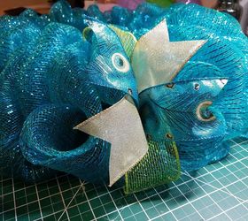 deco mesh poof wreath tutorial, crafts, how to, wreaths