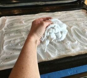 12 easy ways to make sure your oven is always spotless, Spread baking soda on the door