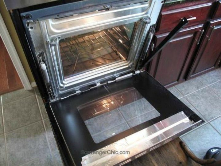 12 easy ways to make sure your oven is always spotless, Or unscrew the grates to get to it