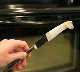 12 maneras fciles de asegurarse de que su horno est siempre impecable, Refresca las rejillas de ventilaci n con un truco genial