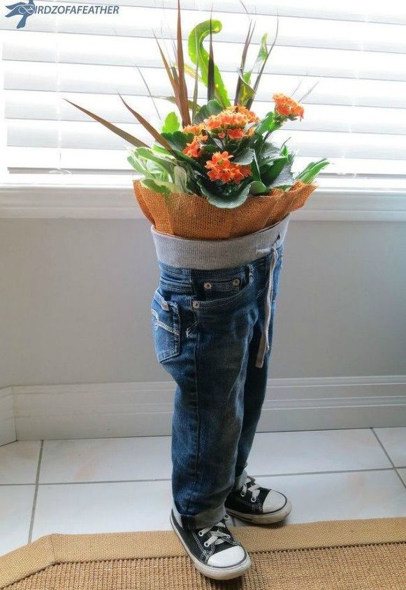 s make your neighbors giggle with these x planter ideas, gardening, Turn your old jeans into mini leg planters