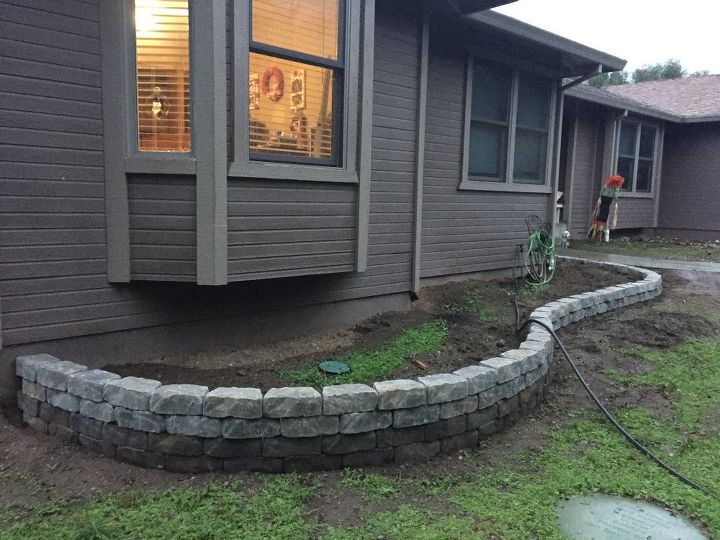 how to build a retaining wall border