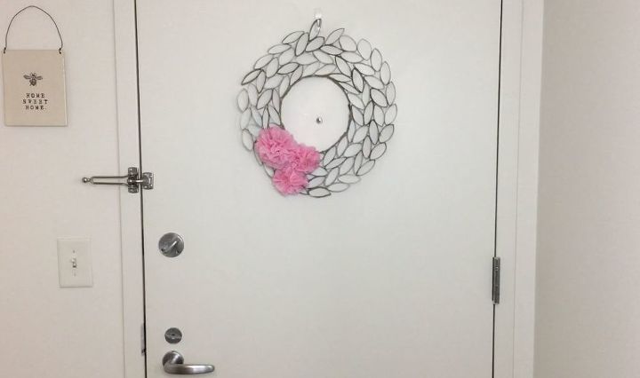 toilet paper roll wreath, bathroom ideas, crafts, wreaths