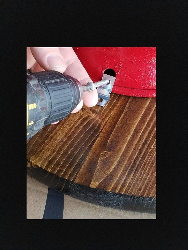 repurposing vintage milk can to a side table