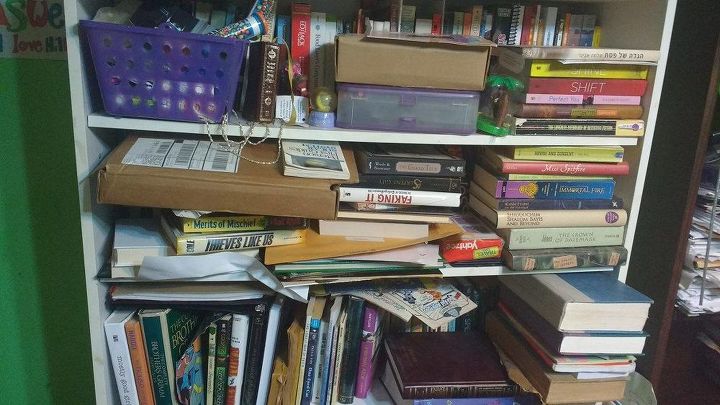 livros demais como posso organizar essa baguna