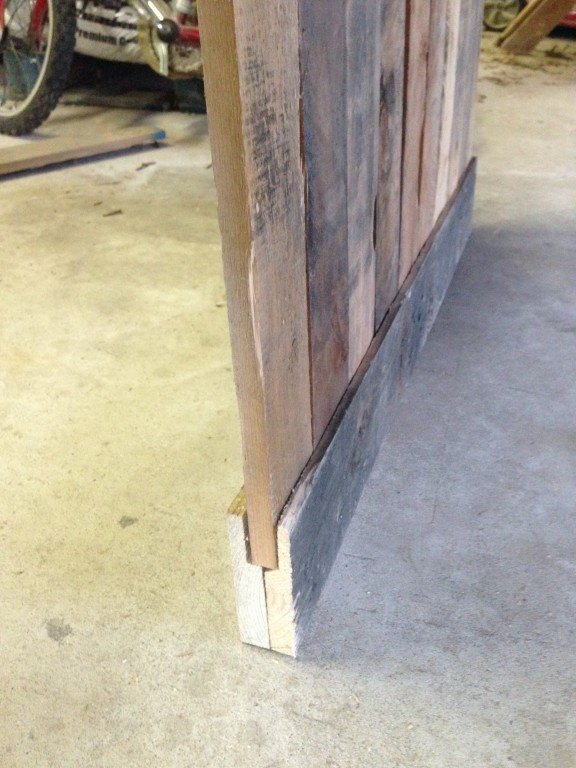 pallet sliding barn door, diy, doors, pallet, woodworking projects