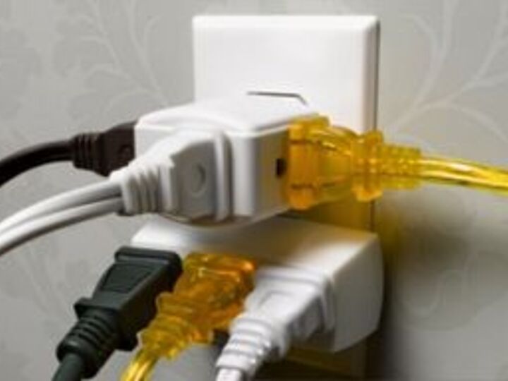 q how can i know if i m overloading an electrical outlet