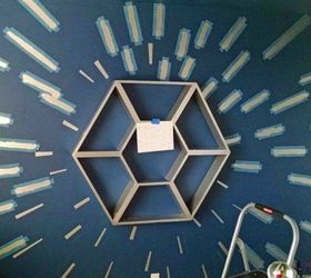 15 increbles ideas de decoracin de ciencia ficcin para el nerd de tu familia, Crea una estanter a que parezca un caza estelar