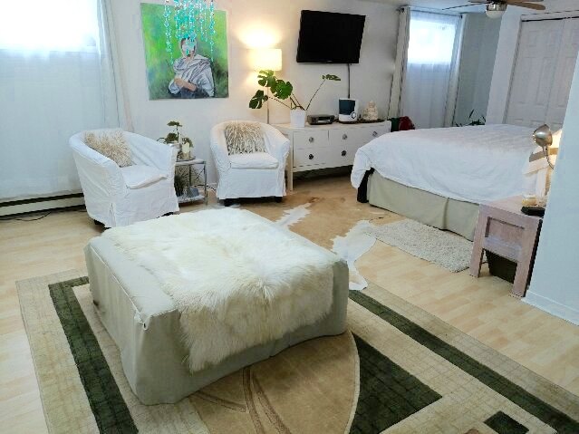 q all white master bedroom, bedroom ideas