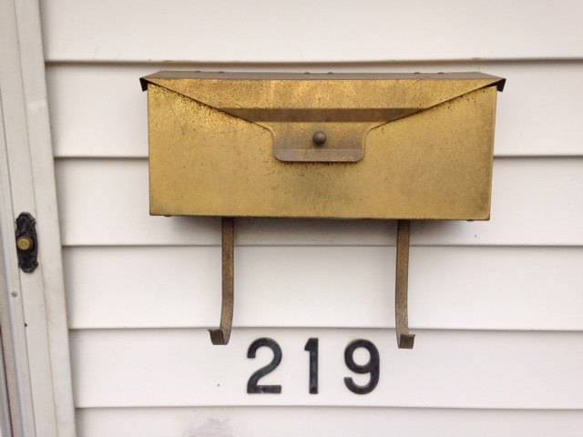 mailbox makeover with contact paper liner