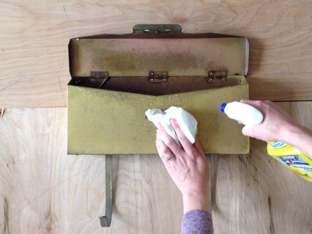 mailbox makeover with contact paper liner