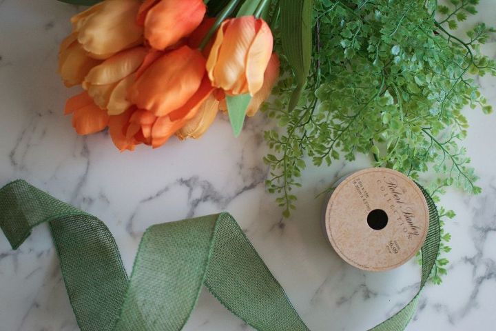 spring carrot door hanger
