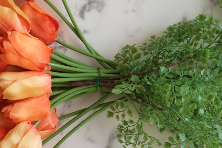 spring carrot door hanger