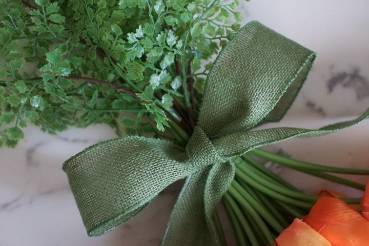 spring carrot door hanger