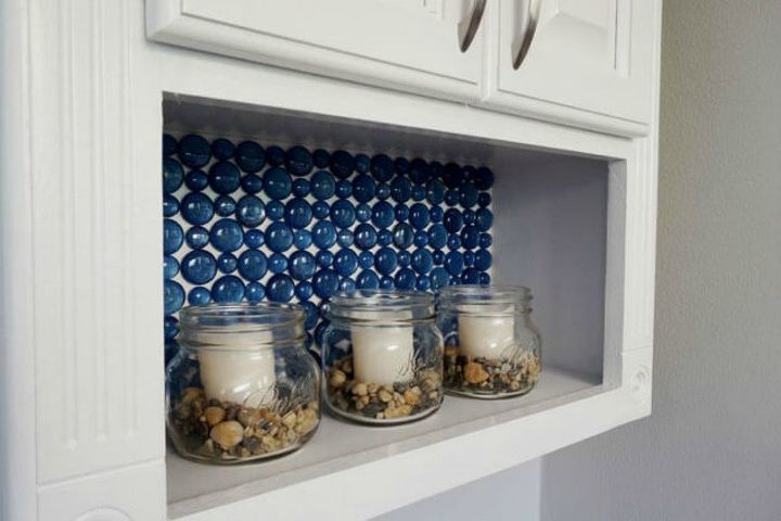 s no way these pops of color were made with dollar store items, This amazing bathroom shelf backsplash