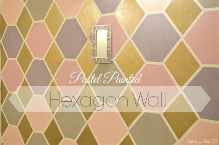 12 ideas para la pared del dormitorio que te van a enamorar, Utiliza cart n para pintar hex gonos en color pastel