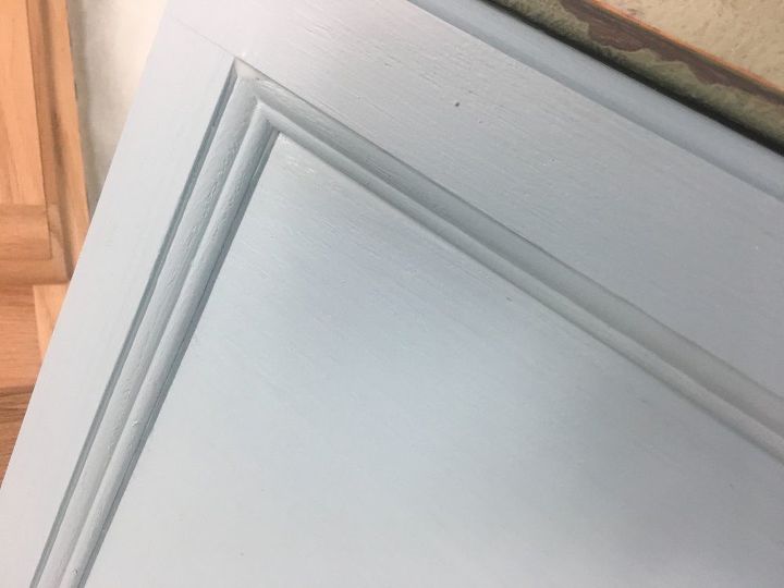 a paint expert shares her secrets to paint your kitchen cabinets like