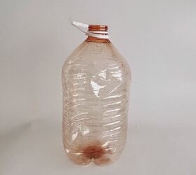 Cómo hacer una jardinera con una botella de plástico