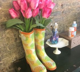 turn old rain boots into a planter, gardening