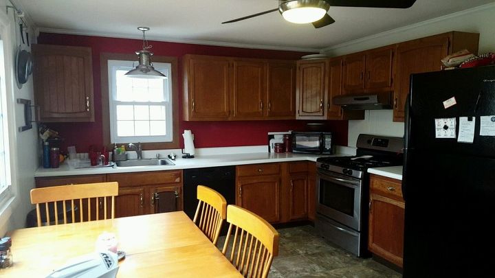 q painting kitchen cabinets torn on which color, kitchen cabinets, kitchen design