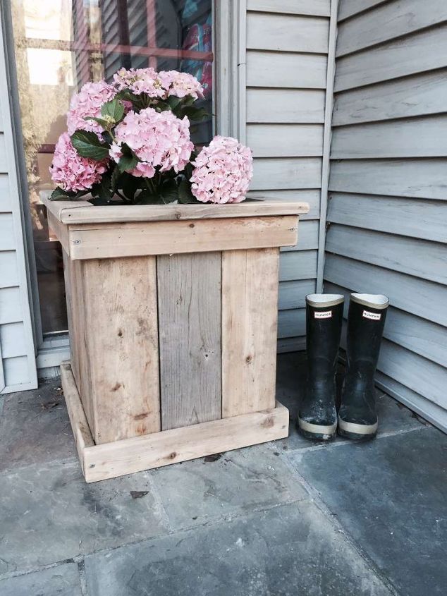 how to build a cedar flower planter, gardening, how to, woodworking projects