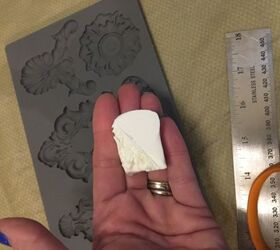 making your own gold mouldings